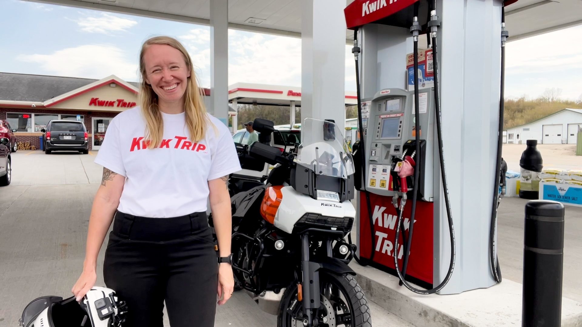 Kwik Trip Moto Takeover 503 Kwik Trip stores in 11 days Kwik Trip