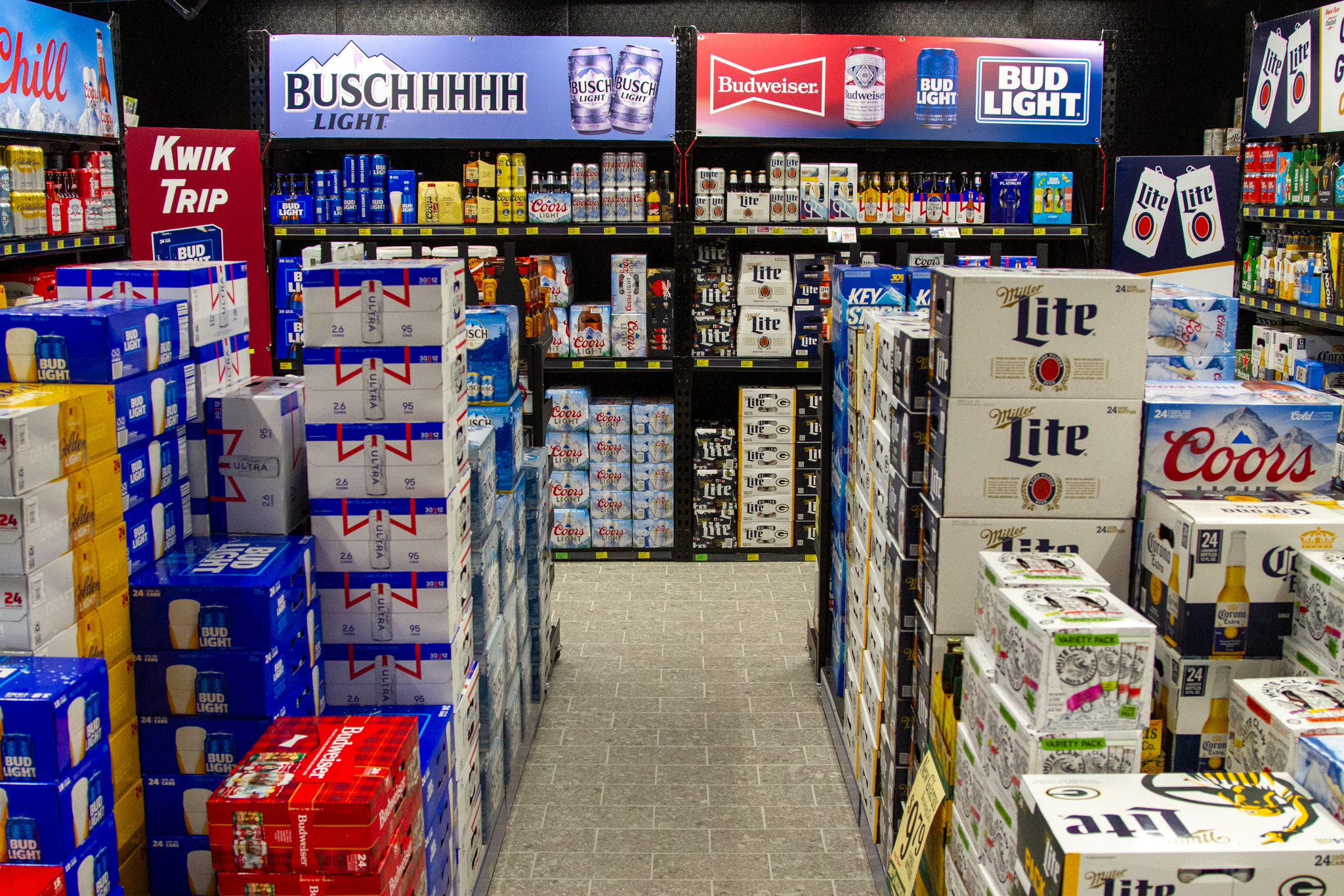 kwik star tobacco outlet Plus, 3301 East Euclid Avenue, Des Moines, IA 50317, US Kwik Trip profit-sharing attracts workers